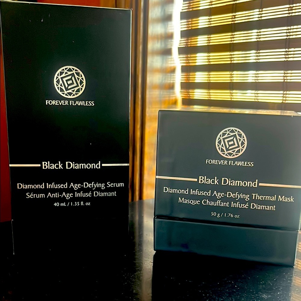 Forever Flawless Black Diamond Serum and Mask Set